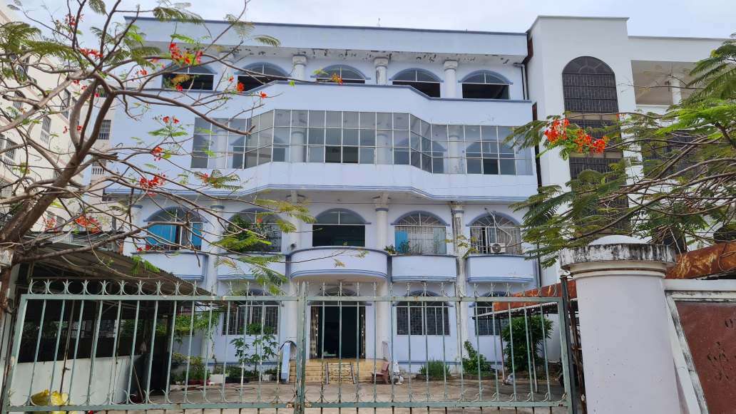 Một cơ sở nhà đất dôi dư tại Cà Mau chưa bố trí khai thác, sử dụng. Ảnh: Nhật Hồ.
