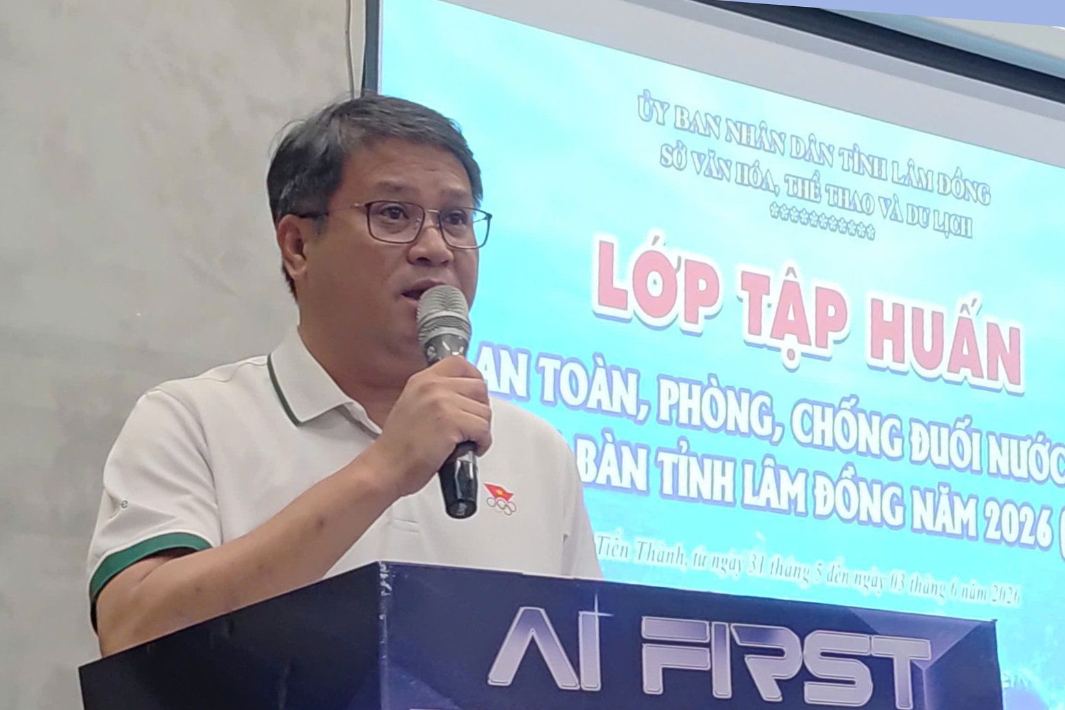 ông Huỳnh Ngọc Tâm - Phó Giám đốc Sở Văn hóa, Thể thao và Du lịch tỉnh Lâm Đồng phát biểu tại lớp tập huấn. Ảnh: Hoài Thanh 