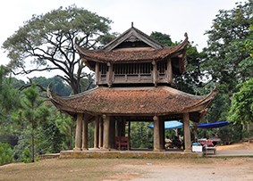 Trăm Gian Pagoda bell tower, a masterpiece of Vietnamese Buddhist architecture. Photo: Hữu Mạnh