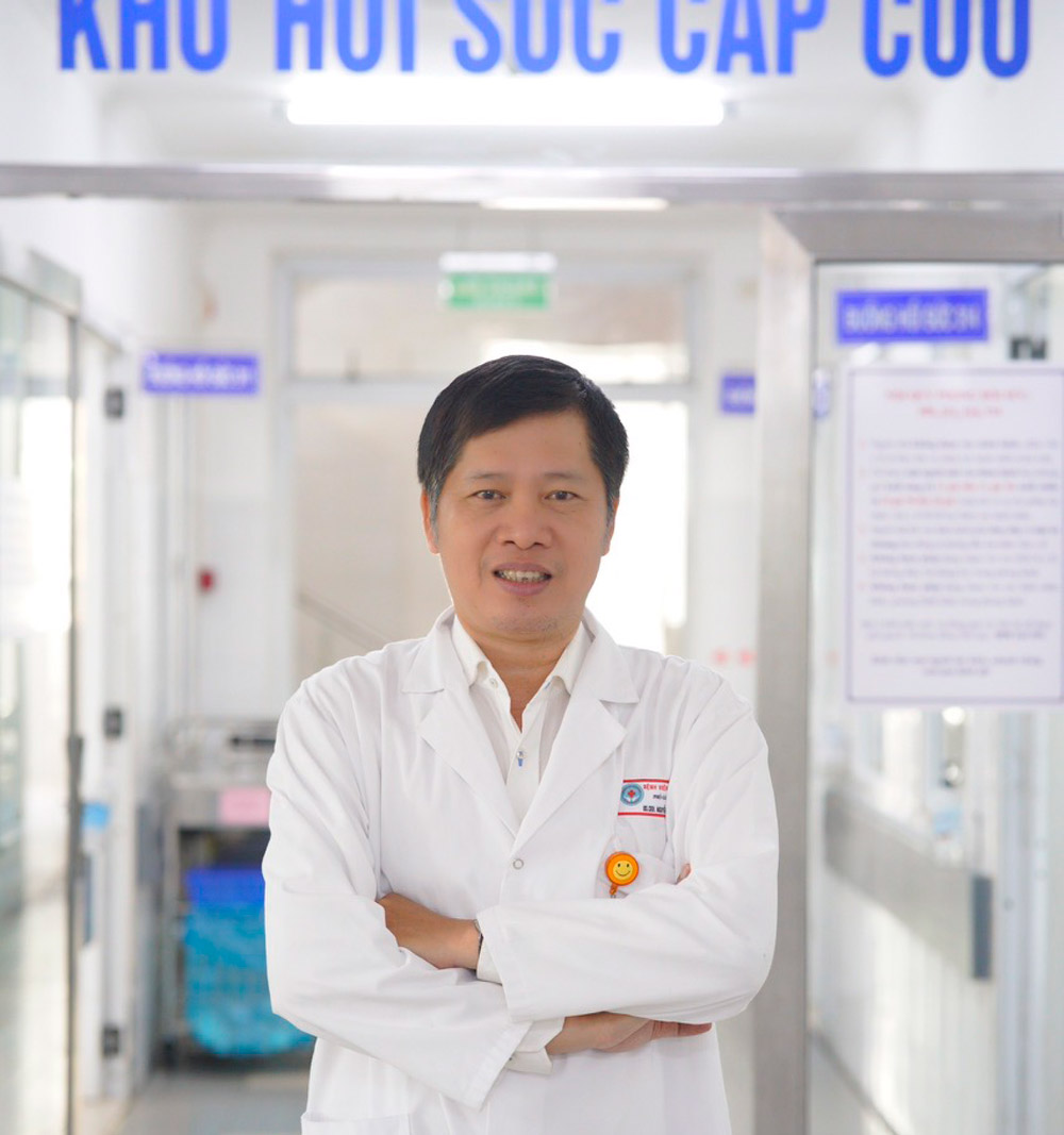 Doctor Nguyen Thanh Trung - Chairman of the Da Nang Hospital Trade Union is a typical example of studying Uncle Ho. Photo: Da Nang Trade Union