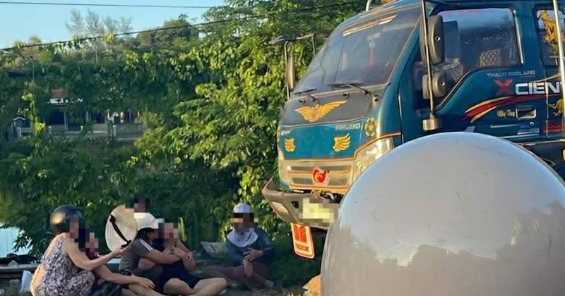 Bé gái 5 tuổi tử vong sau va chạm giữa ô tô và xe máy