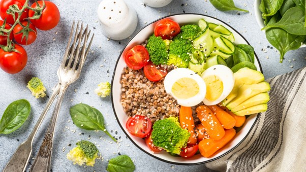 Vegetarians need to choose scientific foods to control blood uric acid levels and prevent gout. Photo: Canva