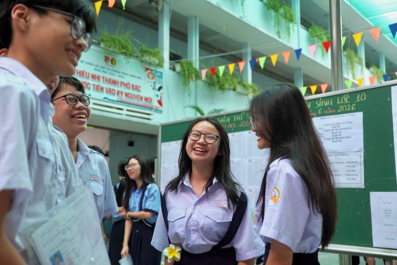 HCMC candidates enter the first exam subject with high determination