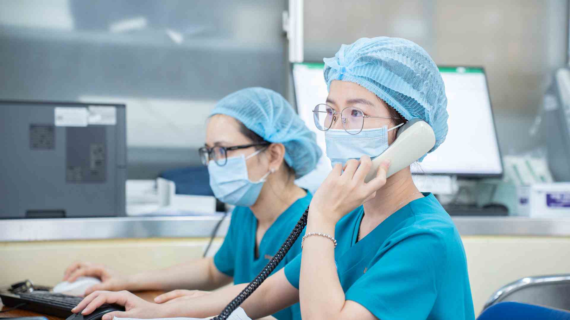 During the 4-day holiday, Cho Ray Hospital recorded a decrease in the number of traffic accidents and a sharp increase in domestic accidents. Photo: DVCC