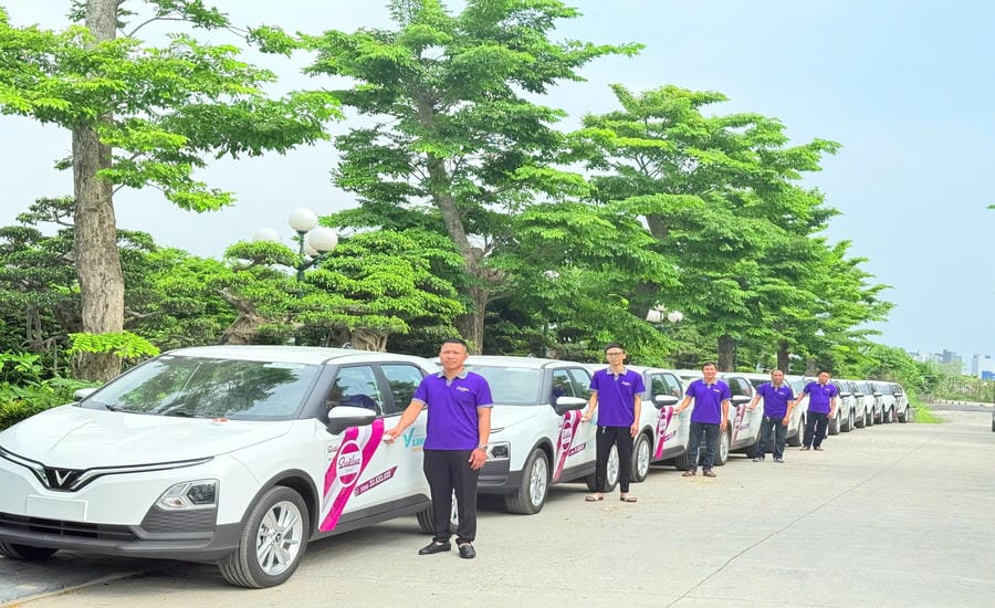 Que Lua Taxi plans to complete 100% conversion to electric vehicles by 2028. Photo: Tuyet Lan