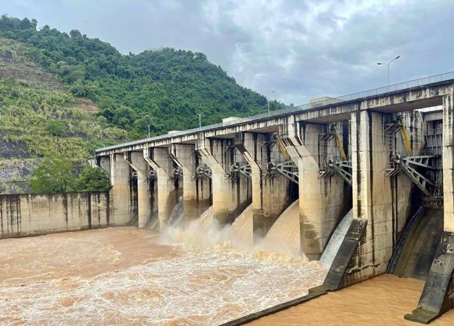 The upstream water level of Khe Bo 4.5 lake reached 64.53m. Photo: Ngoc Anh