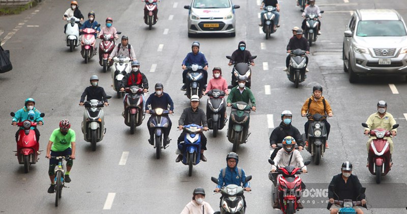 Không khí lạnh gây dông, nhiệt độ miền Bắc xuống 6 độ C