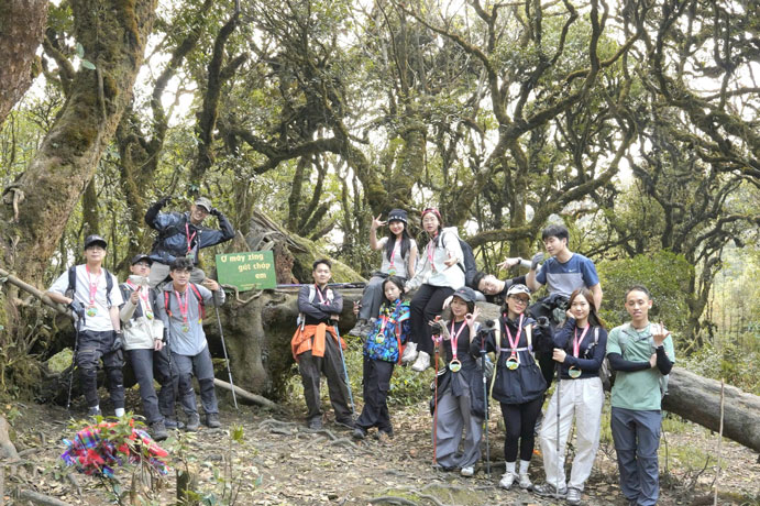 List of items to bring when trekking. Illustrative photo: Hai likes to travel