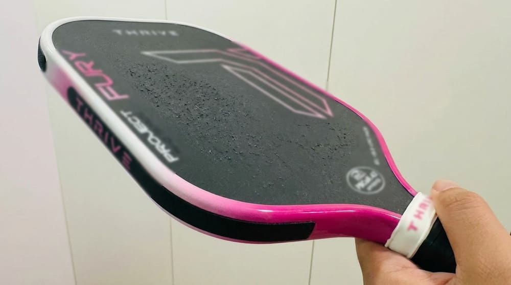 Some signs show that pickleball rackets need to be replaced to achieve efficiency when playing. Photo: Tuan Dat