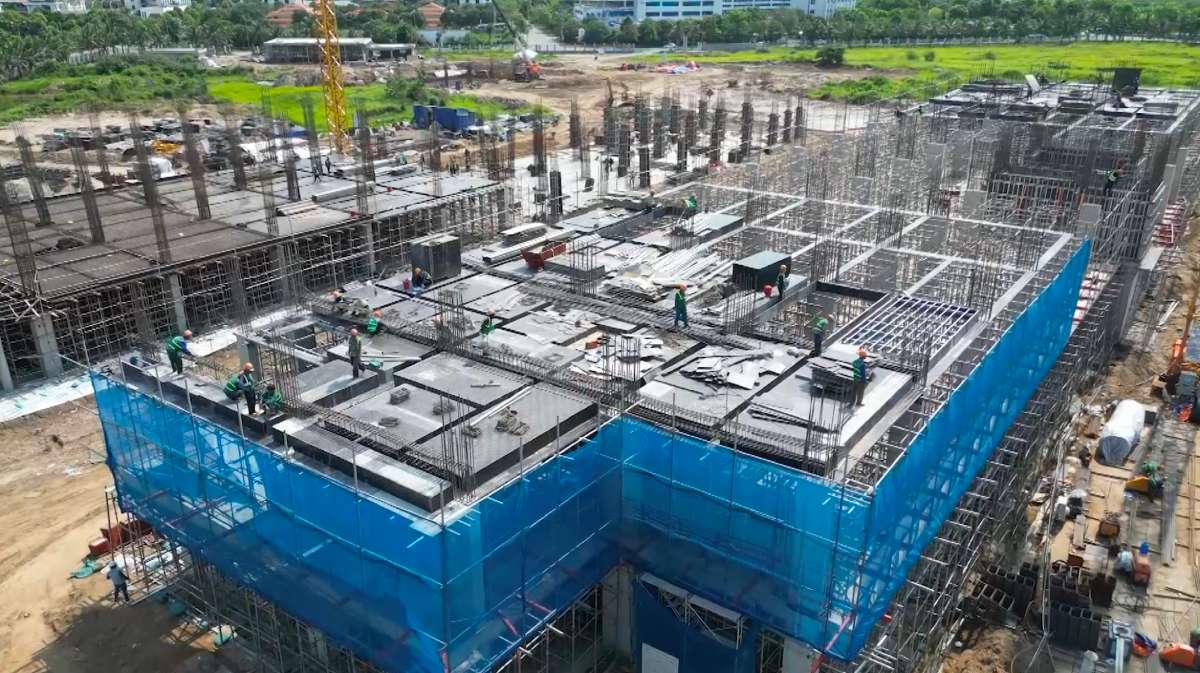 The Thai Binh General Hospital project, Hung Yen province is being accelerated in construction progress. Photo: Luong Ha