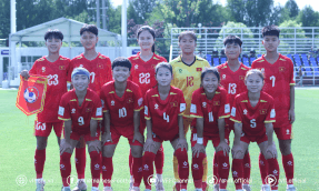 베트남 U17 여자 대표팀, 2026년 아시아 U17 여자 선수권 대회에서 중국 U17 여자 대표팀과 맞붙다. 사진: VFF