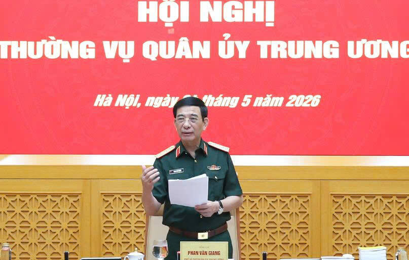 On May 4, General Phan Van Giang - Member of the Politburo, Deputy Secretary of the Central Military Commission, Deputy Prime Minister, Minister of National Defense chaired the expanded Central Military Commission Standing Committee meeting. Photo: Ministry of National Defense