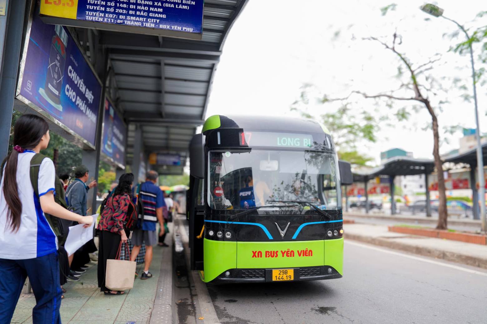 More than 100,000 passengers get free bus rides during the holidays. Photo: Transerco