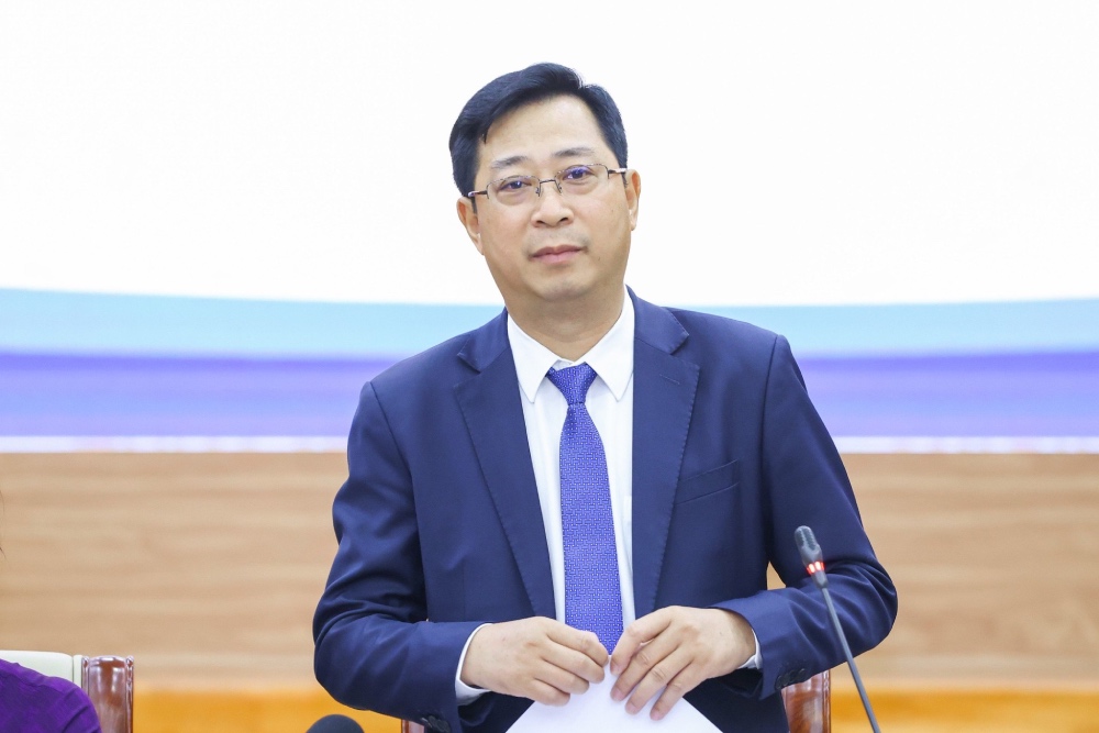 Ông Cao Xuân Thạo - Ủy viên Đoàn Chủ tịch, Trưởng ban Công tác xã hội Cơ quan Ủy ban Trung ương MTTQ Việt Nam cung cấp thông tin tại buổi họp báo. Ảnh: Hữu Chánh