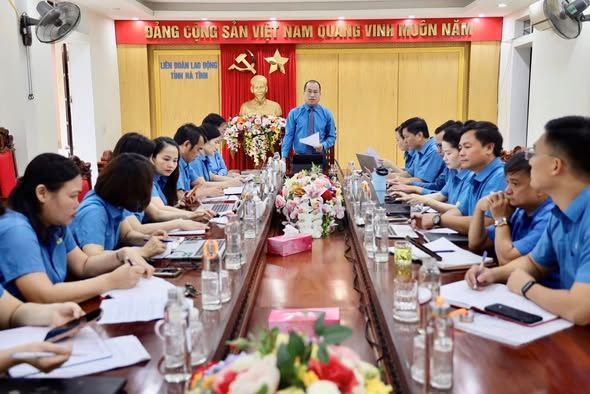 Ha Tinh Trade Union Working Committee Party Cell organizes a thematic activity on innovating propaganda work on social networks. Photo: Ha Tinh Trade Union