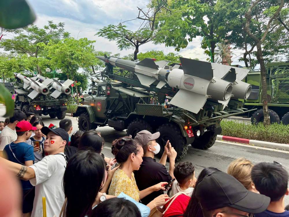 The S125-VT Air Defense Missile Complex is a modern weapon participating in military parades and marches on National Day September 2, 2025. Photo: Hai Nguyen