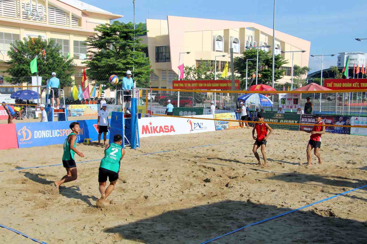 Exciting matches at the National 2x2 Beach Volleyball Championship 2026 in Da Nang. Photo: Kieu Linh