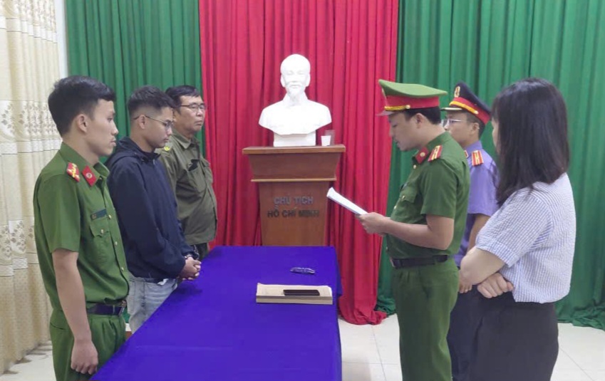 Công an Đà Nẵng khởi tố, bắt tạm giam tài xế trong vụ cháy ô tô khiến 2 người tử vong. Ảnh: CACC