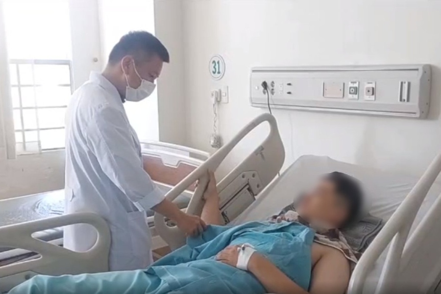 The critically ill patient was saved by Ba Ria General Hospital after a stressful surgery lasting more than 3 hours. Photo: BVBR
