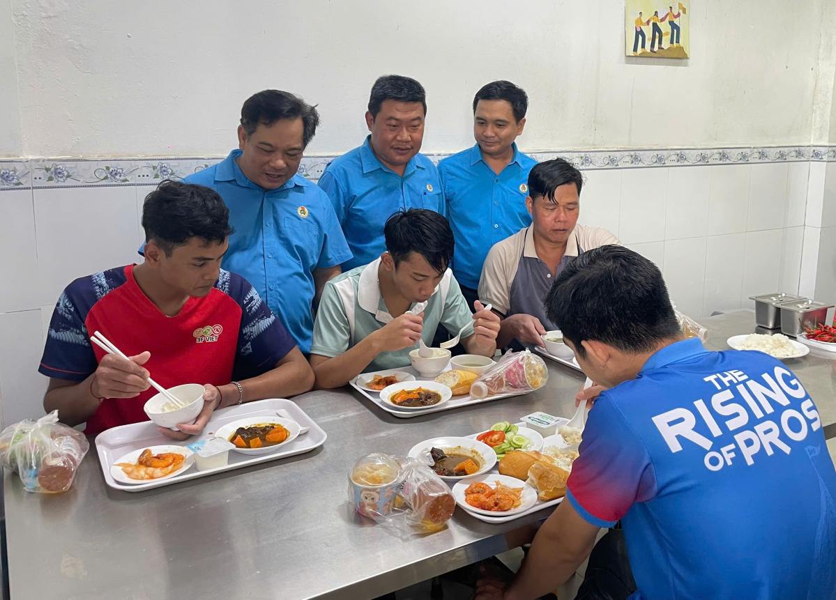 Trade Union Meal" program at the launching ceremony of Workers' Month 2026 at 3F Vietnam Food Co., Ltd. Photo: Grassroots Trade Union provided