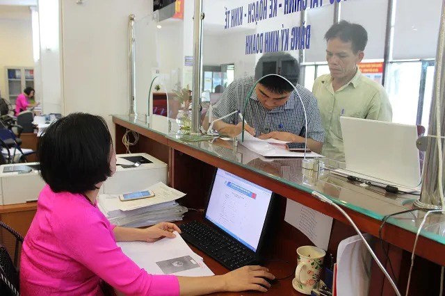 Citizens provided with information do not have to pay fees or charges. Photo: Hong Thai