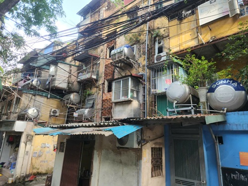 Hanoi accelerates the conversion of function of old apartment buildings. Photo: Minh Hanh