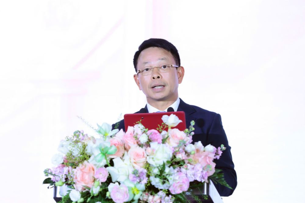 Ông Phùng Công Sưởng - Tổng Biên tập Báo Tiền Phong, Trưởng Ban Tổ chức Hoa hậu Việt Nam 2026 phát biểu tại sự kiện. Ảnh: Ban Tổ chức