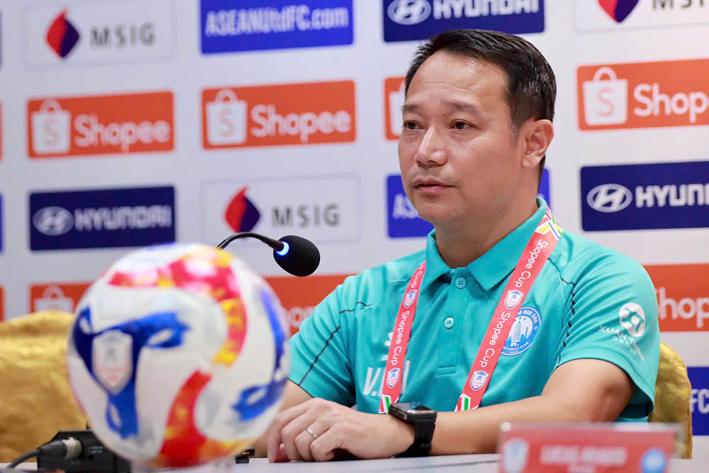 Coach Vu Hong Viet of Nam Dinh club. Photo: Nam Dinh Club