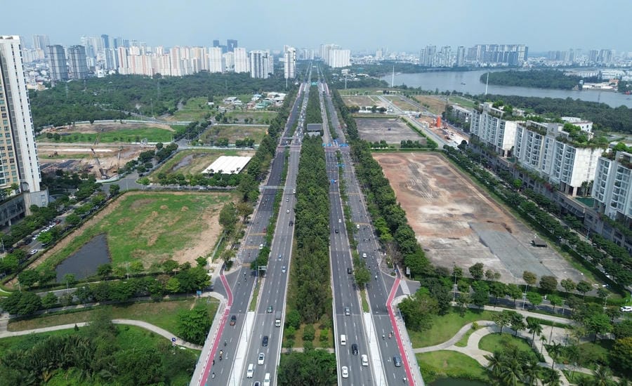 Ho Chi Minh City is expected to collect more than 100,000 billion VND from land valuation in 2026. Photo: Anh Tu