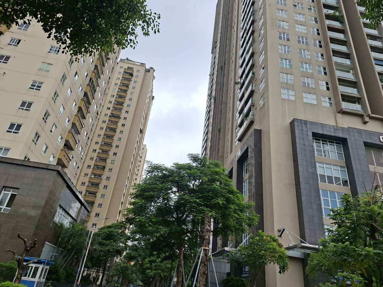 Apartment prices face adjustment pressure. Photo: Luc Giang