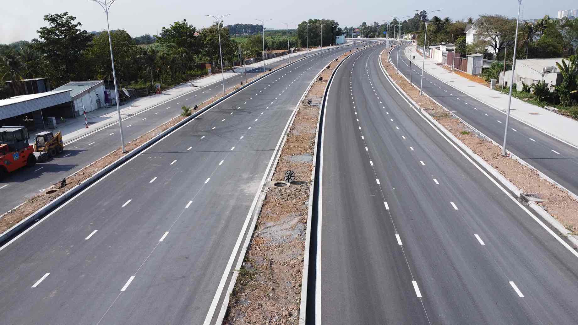 Dự án đường trục trung tâm qua phường Trấn Biên trị giá 1.500 tỉ đồng làm thay đổi bộ mặt đô thị phường. Ảnh: HAC
