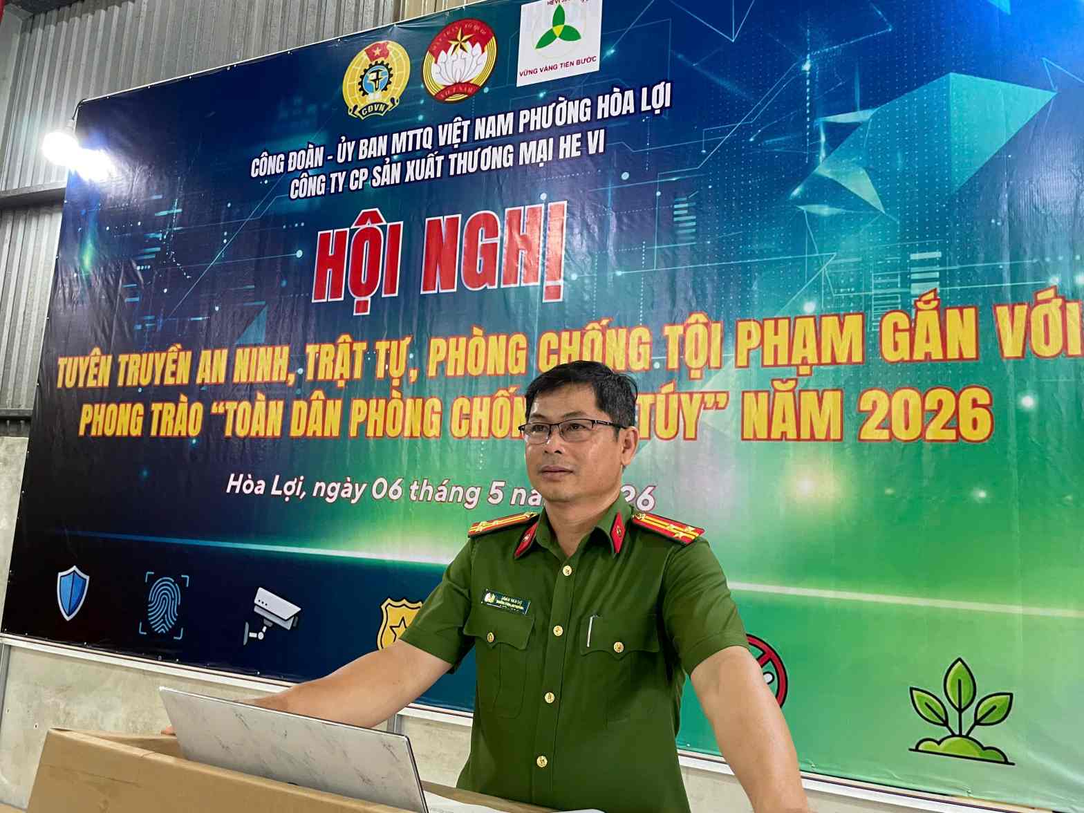Tại chương trình
