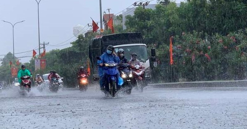 Cảnh báo mưa dông, mưa lớn trên 100mm cho các tỉnh thành