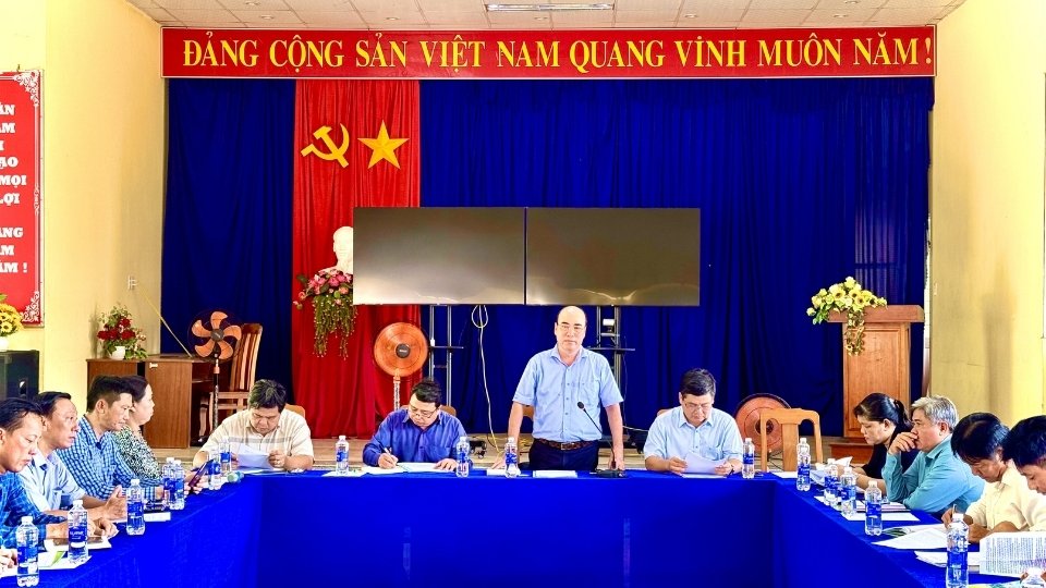 Mr. Nguyen Van Tuan - Member of the Standing Committee of the Provincial Party Committee, Standing Vice Chairman of Vinh Long Provincial People's Council - delivered a concluding speech at the working session. Photo: Hoang Loc