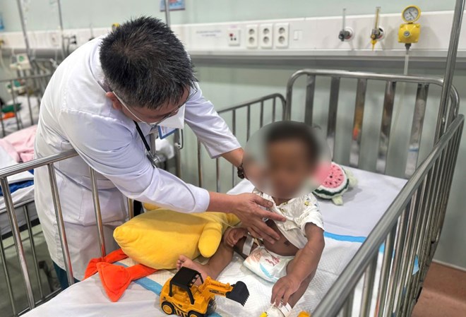 A boy with multiple injuries in the abuse case in Ho Chi Minh City has passed the critical condition