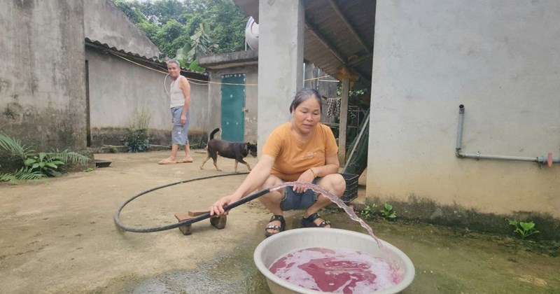 Phân tích hiện tượng nước giếng khoan chuyển màu đỏ tím
