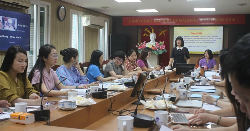 Công đoàn đồng hành và hỗ trợ nữ công nhân