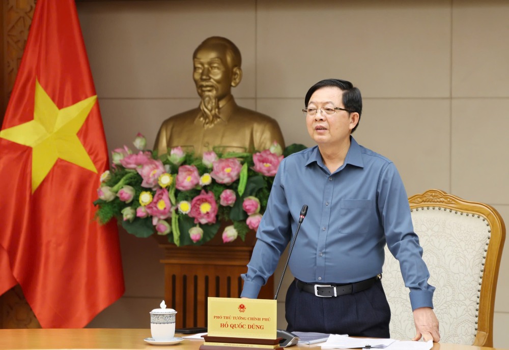 Deputy Prime Minister Ho Quoc Dung requested not to postpone the construction progress of the land database, to be completed in 2026. Photo: VGP