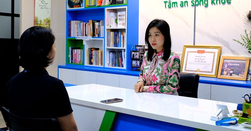 Tình yêu thời hiện đại không chỉ là chờ đợi