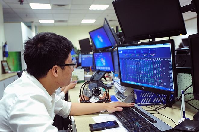 Cash flow is beginning to show signs of spreading to industry groups on the stock market. Photo: Le Toan