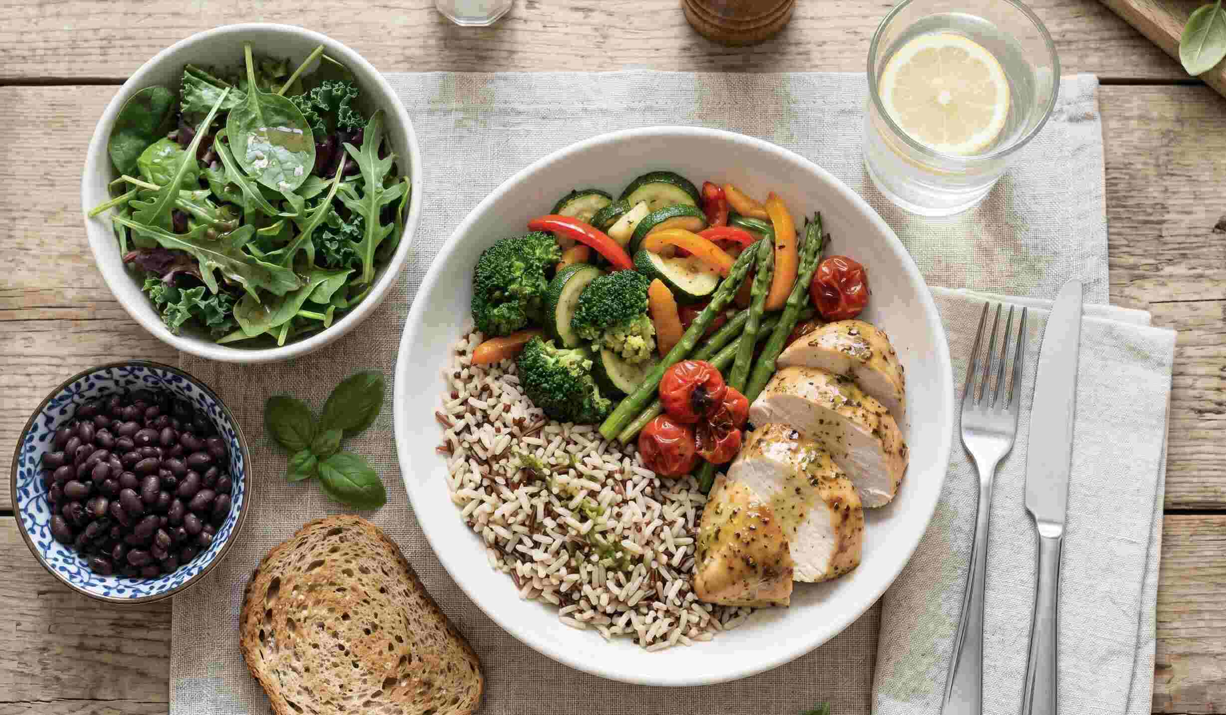 Changing the order of meals can help limit blood sugar spikes. Graphics: Vy Vy