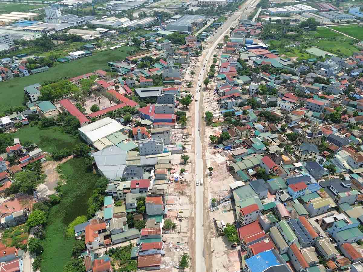 National Highway 6 expansion project, Ba La - Xuan Mai section (Hanoi) started construction at the end of 2022. Photo: Phu Nghia Commune