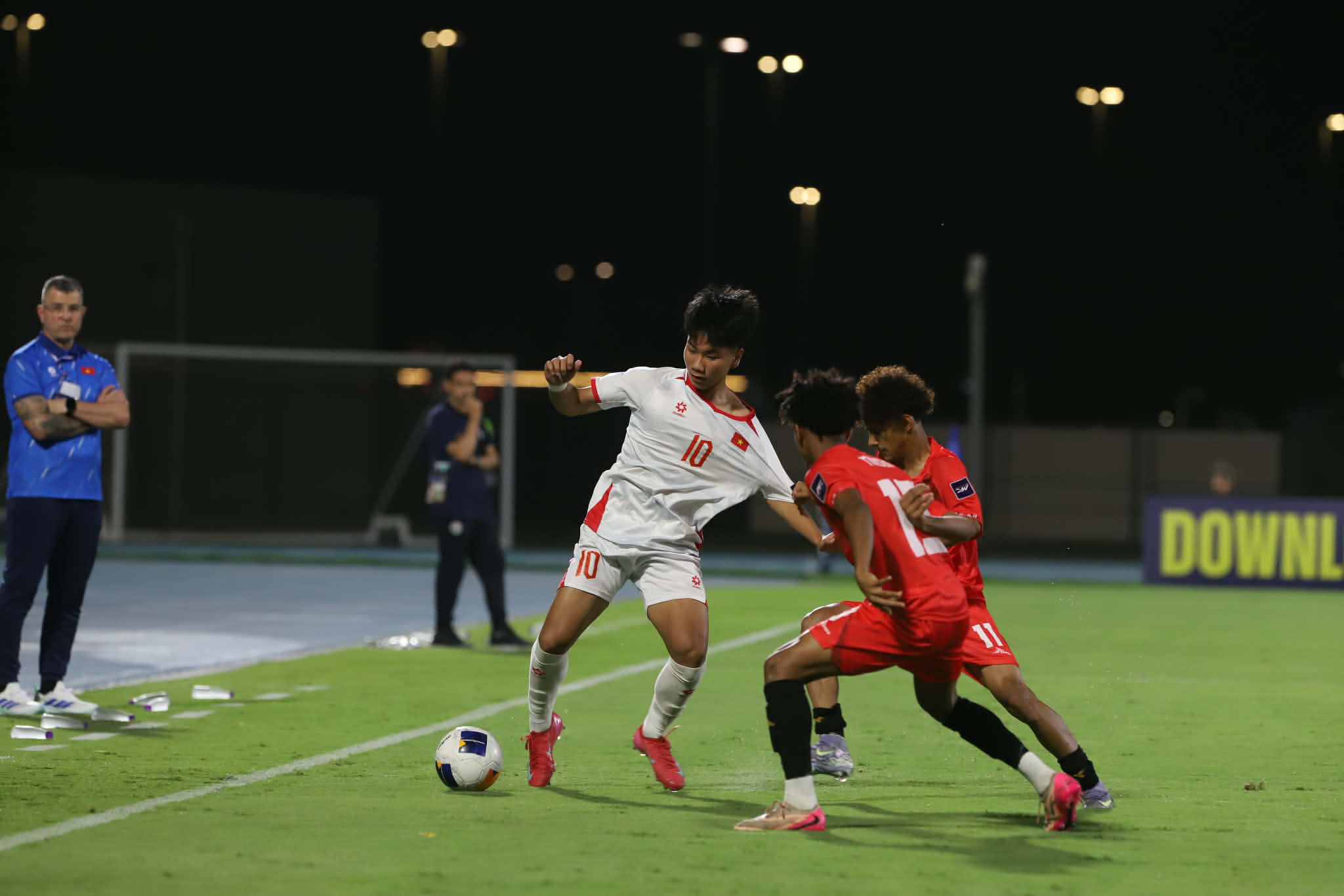 La sub-17 de Vietnam se enfrenta a la sub-17 de Yemen en el Campeonato Asiático Sub-17 de 2026. Foto: VFF