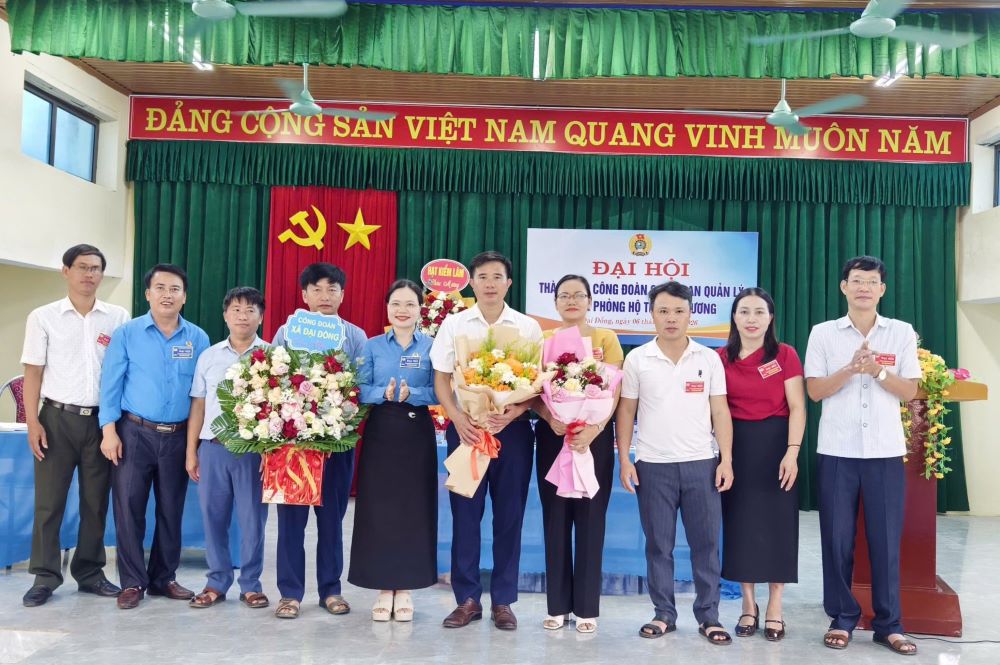 Thanh Chuong Protection Forest Management Board organized the Congress to establish the grassroots Trade Union. Photo: Nghe An Trade Union