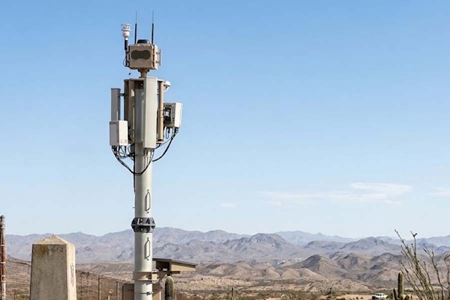 Anduril Industries' 5G Communication Monitoring Tower System. Graphics: Cat Tien