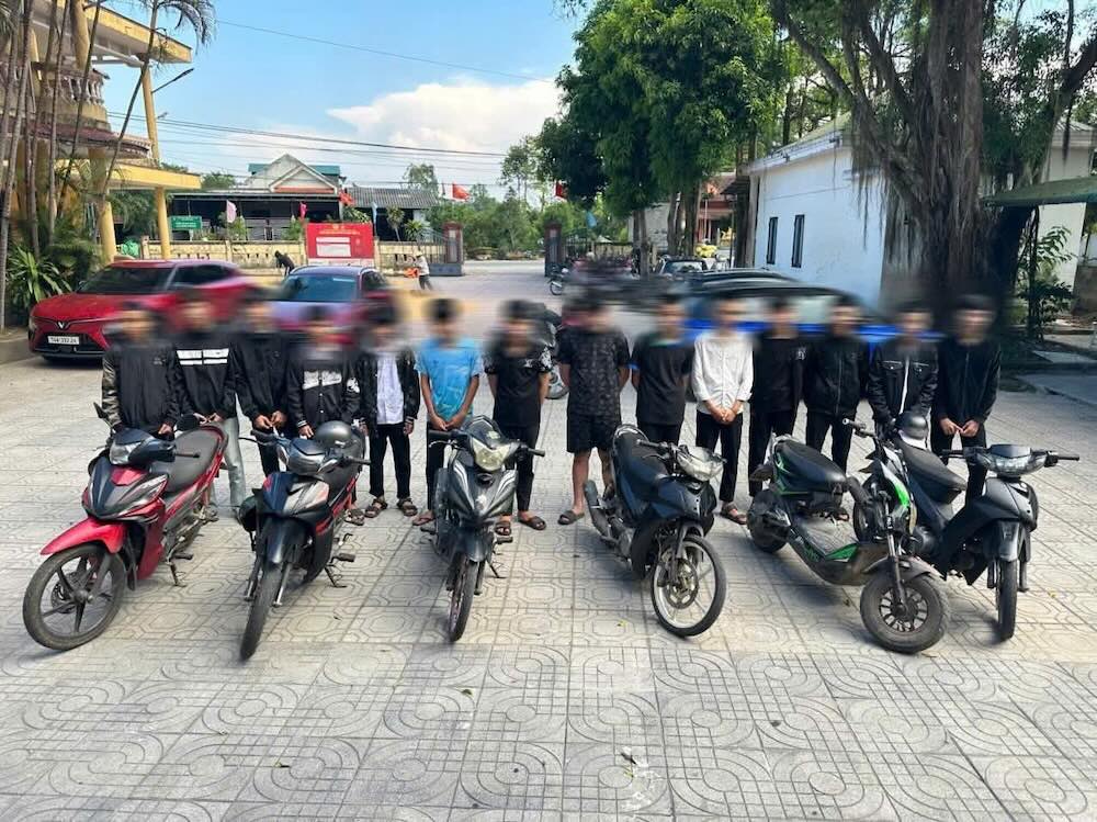社会秩序を乱した青少年は警察に召喚されました。写真:トリウ・コー警察