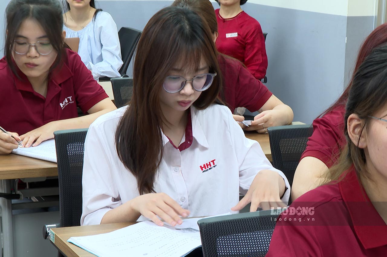 Revealing career opportunities for the Chinese Language major