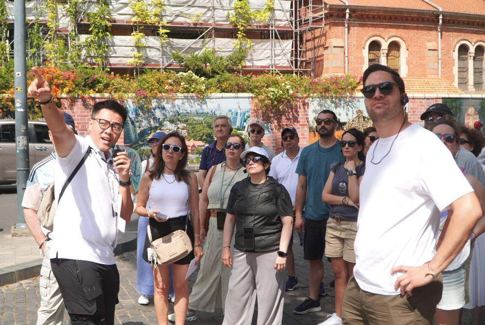 Bustling international visitors visiting destinations in Ho Chi Minh City in the summer of 2026