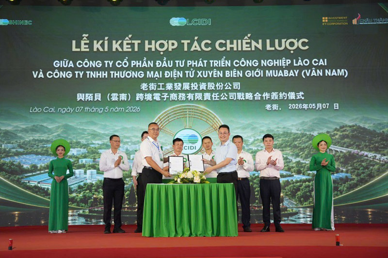 Ký kết hợp tác chiến lược với một số doanh nghiệp Trung Quốc. Ảnh: Đơn vị cung cấp
