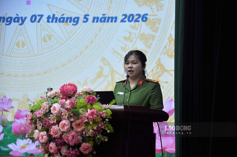 Tuyên truyền phòng chống ma túy cho đoàn viên, người lao động. Ảnh: Đinh Đại 